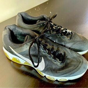 Women’s Nike shoes‎